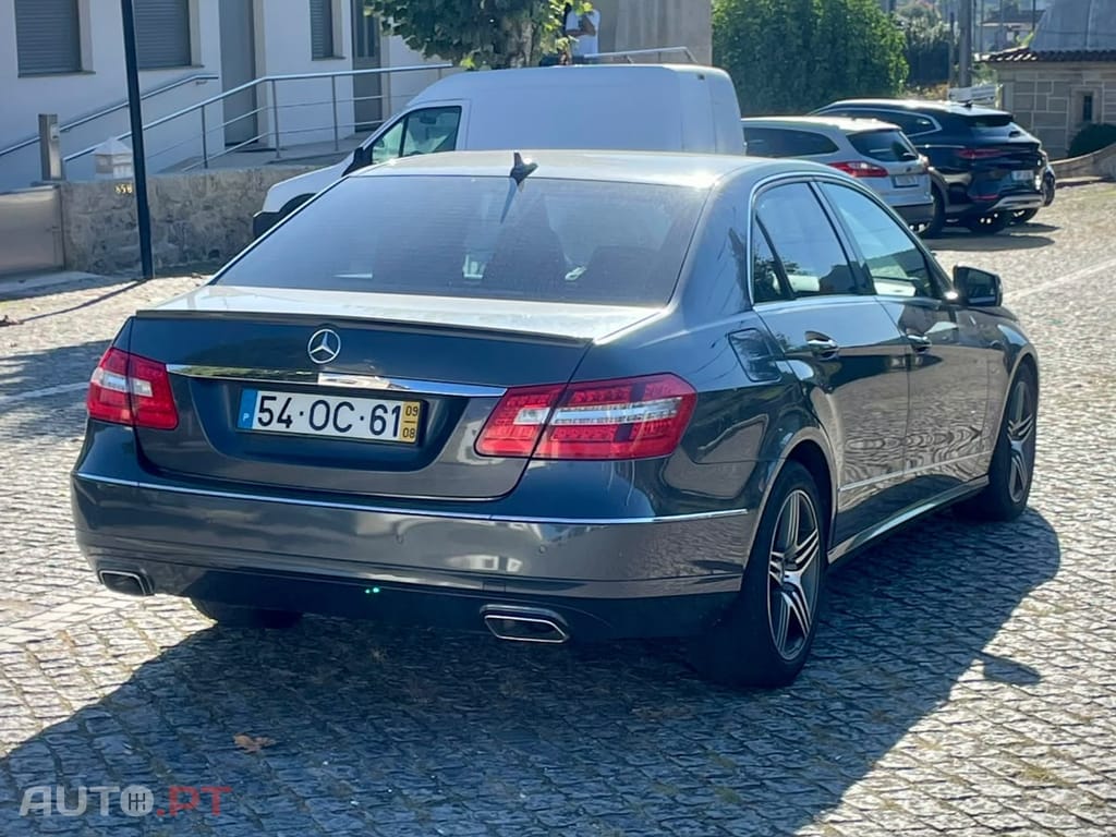 Mercedes-Benz E 220 CDI Auto Avantgarde