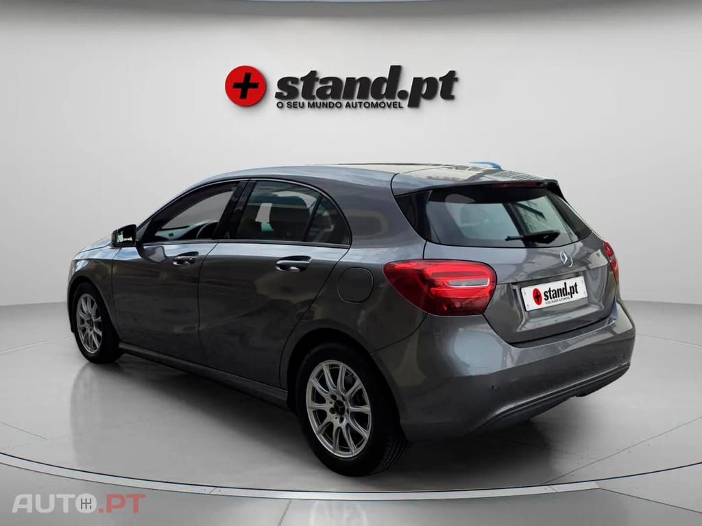 Mercedes-Benz A 180 CDI ( BlueEFFICIENCY ) Urban