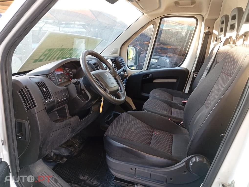 Peugeot Boxer 2.2 BLUE HDI