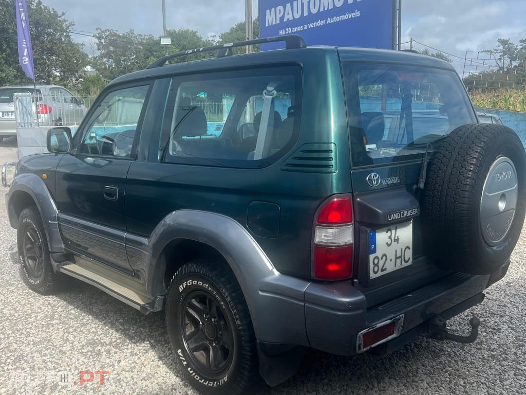 Toyota Land Cruiser 3.0 TD Pack 1