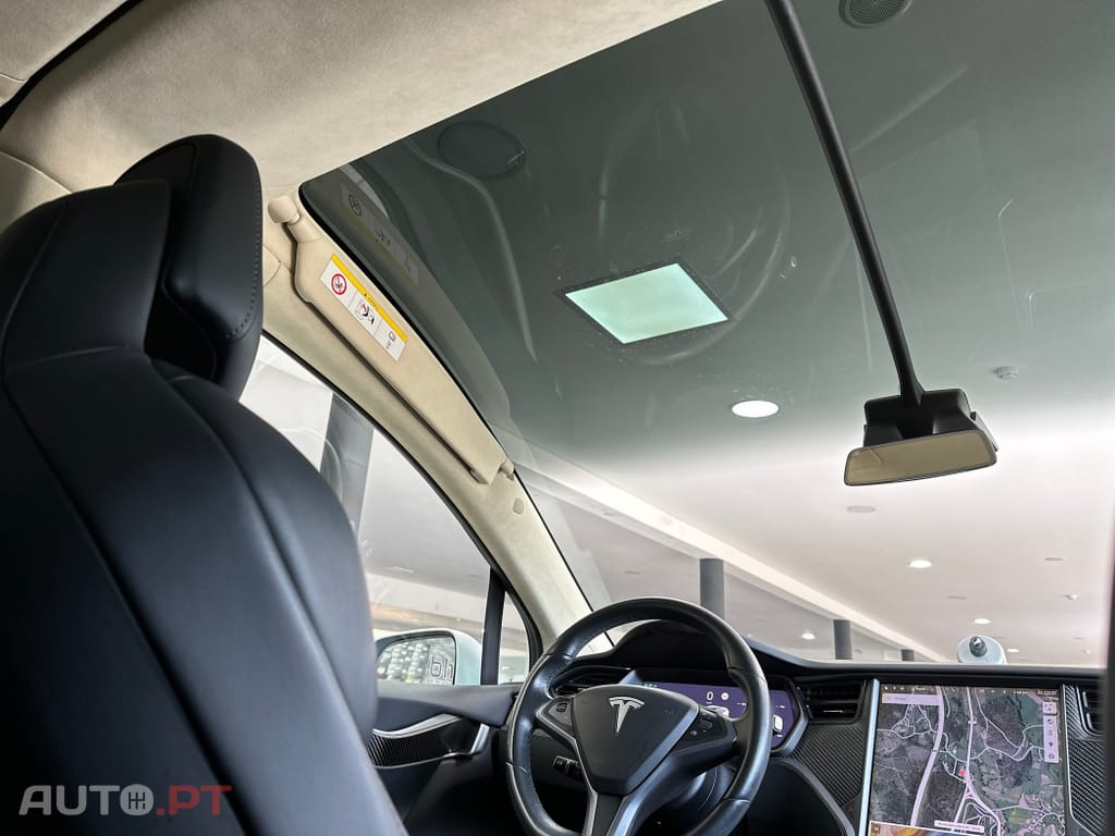 Tesla Model X Outro