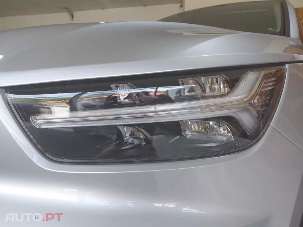 Volvo XC40 1.5 T3 Momentum Tech Edition