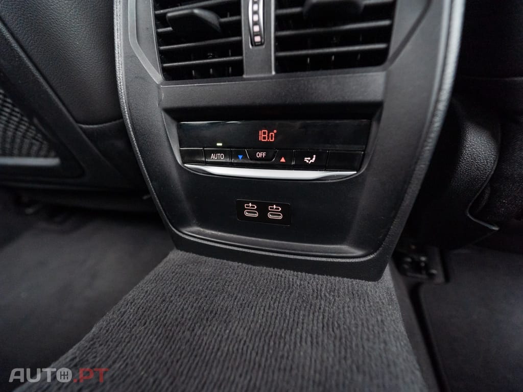 BMW 330 e Auto