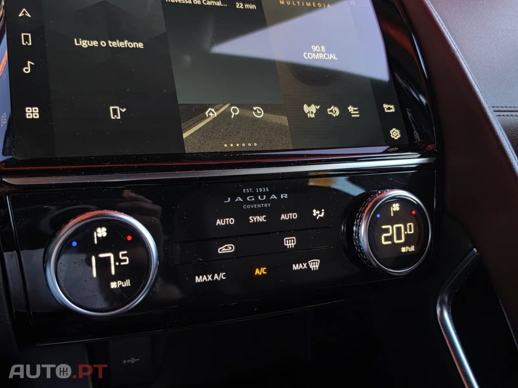 Jaguar E-Pace P300e AWD R-Dynamic S
