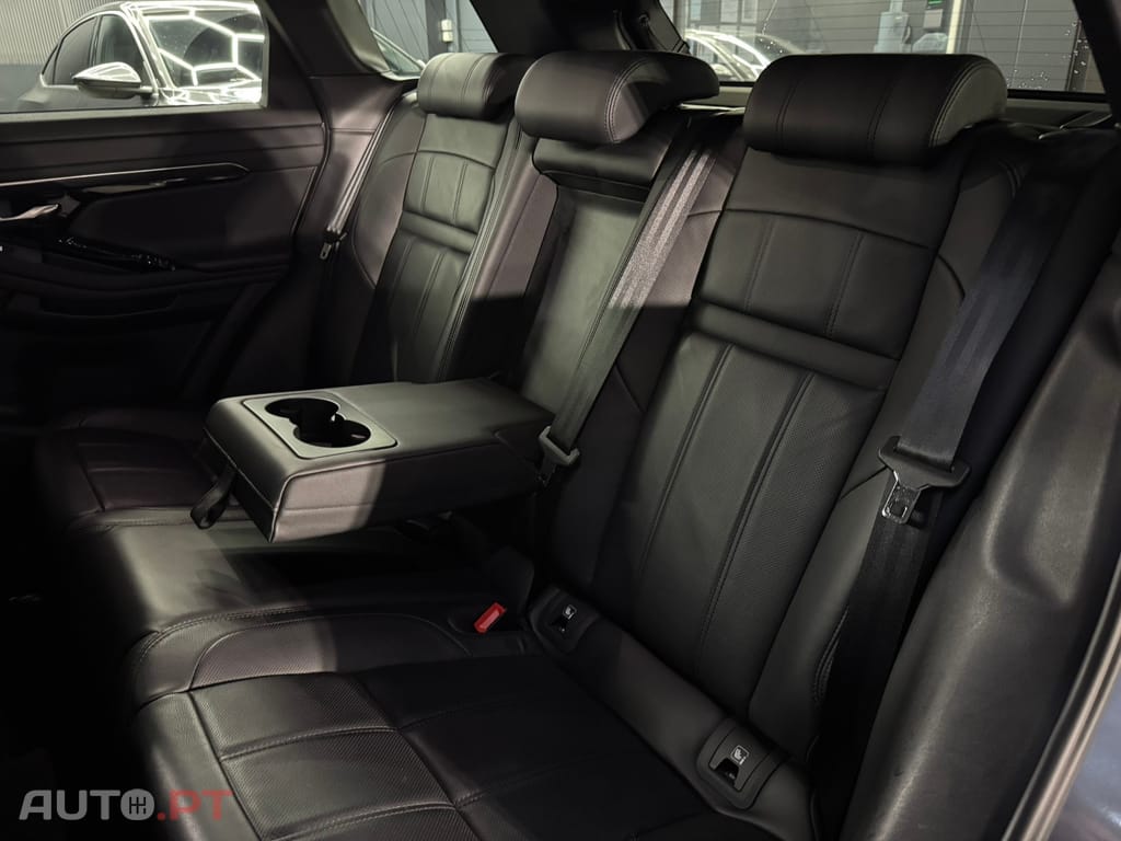 Land Rover Evoque 1.5 P300e AWD R-Dynamic S Auto