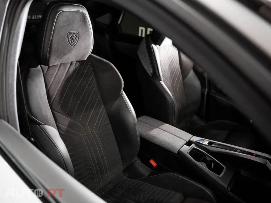 Peugeot 3008 1.2 Hybrid GT e-DCS6