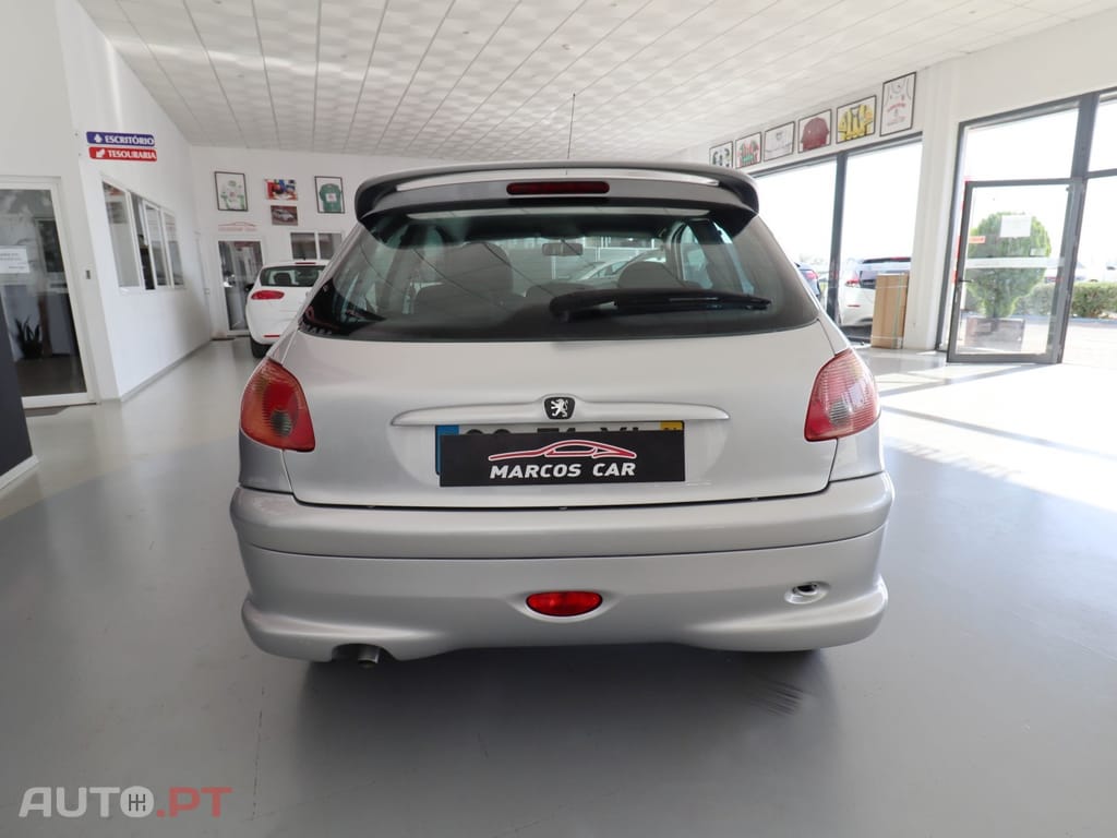 Peugeot 206 1.1 Color Line