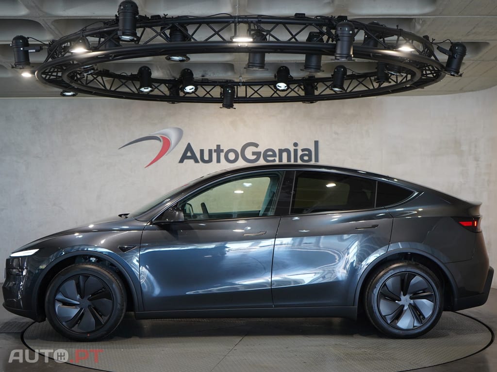 Tesla Model Y Long Range Tração Traseira