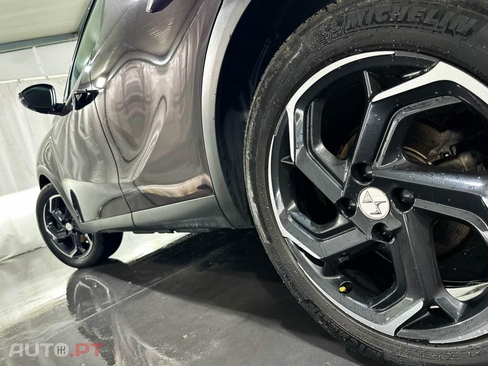 DS DS3 Crossback E-Tense Performance Line