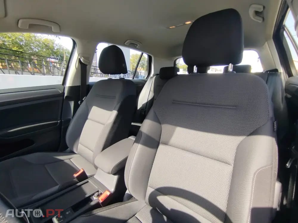Volkswagen Golf 1.6 TDI Confortline