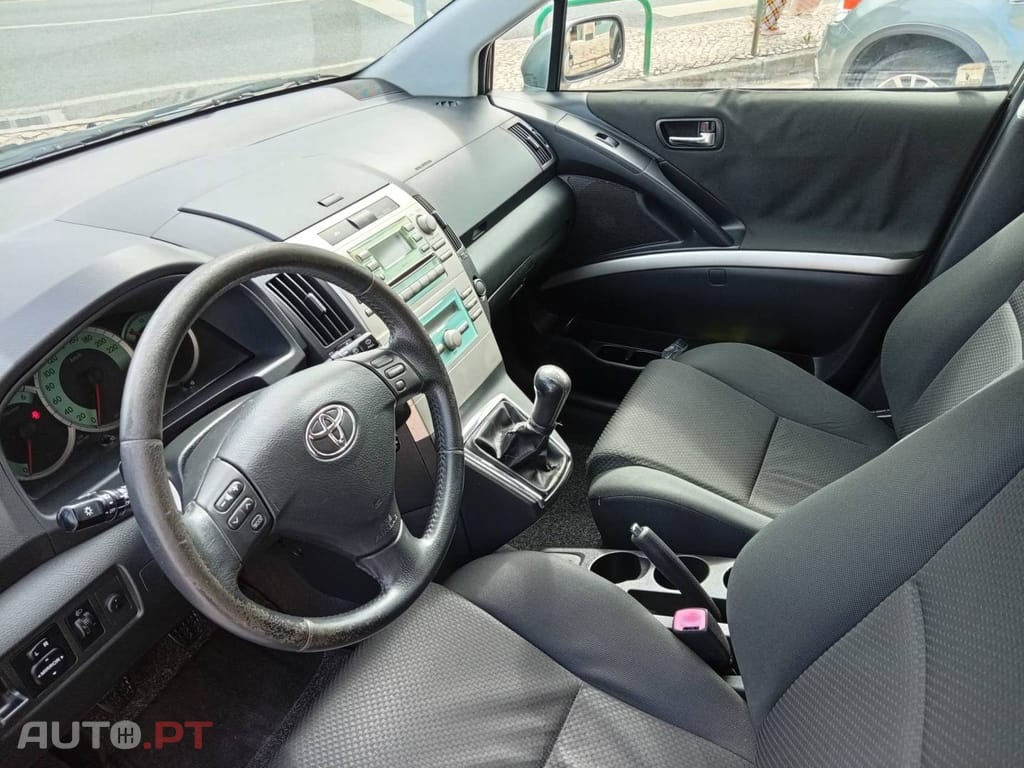 Toyota Corolla Verso 2.0 D-4D