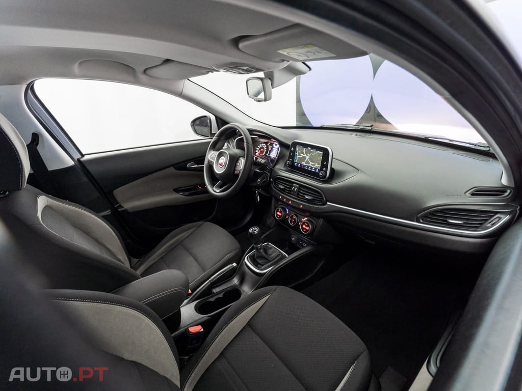 Fiat Tipo 1.3 M-Jet Lounge