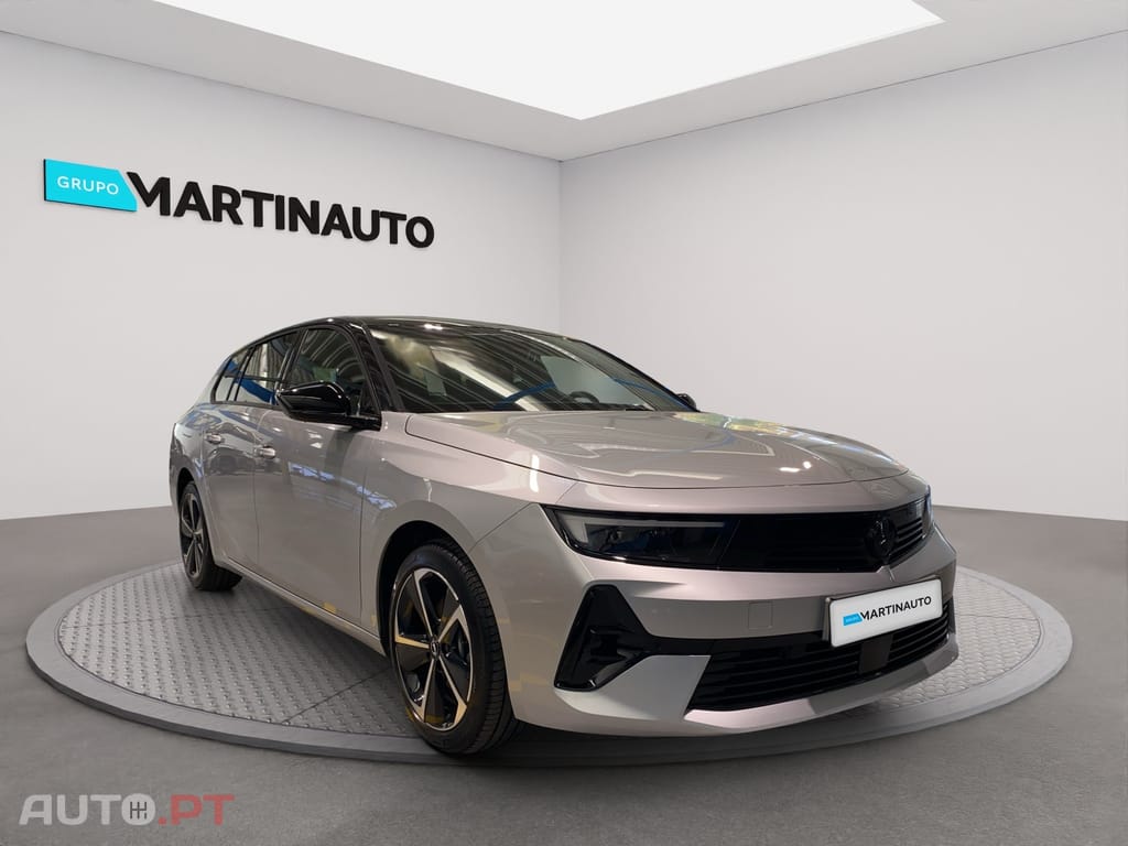 Opel Astra Sports Tourer 1.2 T Hybrid GS eDCT