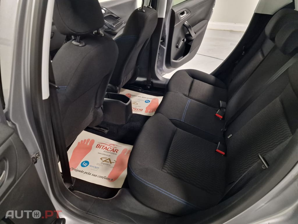 Peugeot 208 1.5 BLUEHDI 102CV SIGNATURE GPS CAMARA TRASEIRA