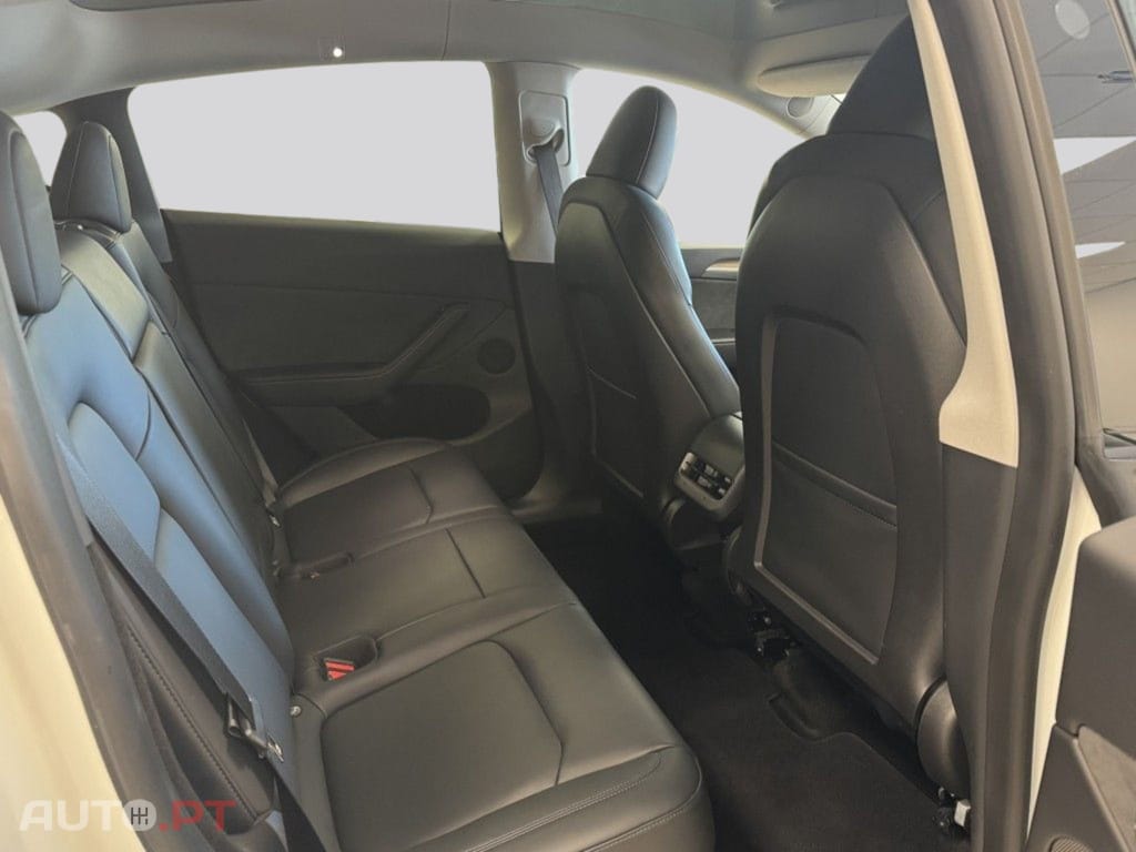 Tesla Model Y I.V.A DEDUTIVEL Performance Dual Motor AWD 