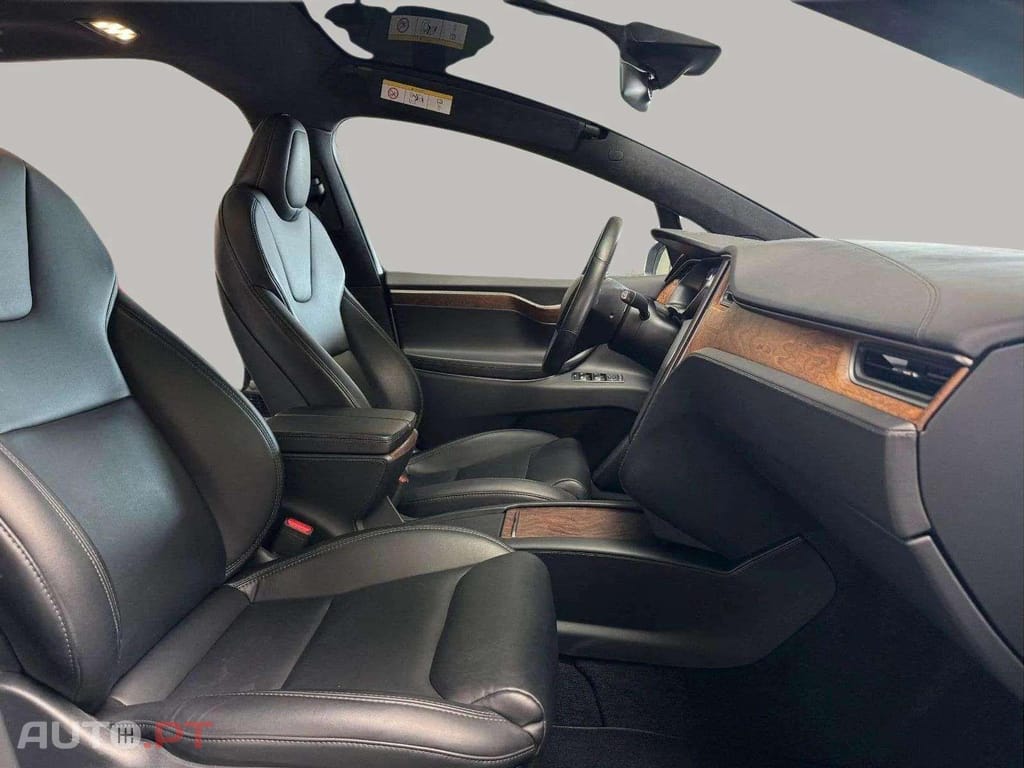 Tesla Model X LONG RANGE  