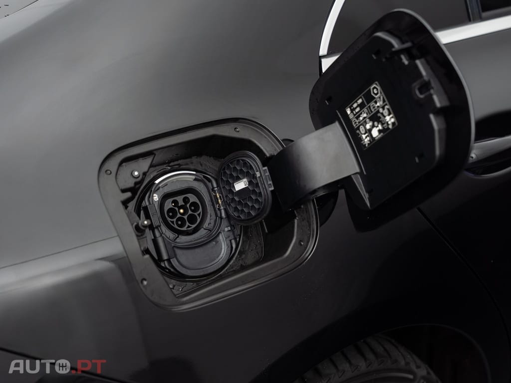 Mercedes-Benz CLA 250 e Style Plus