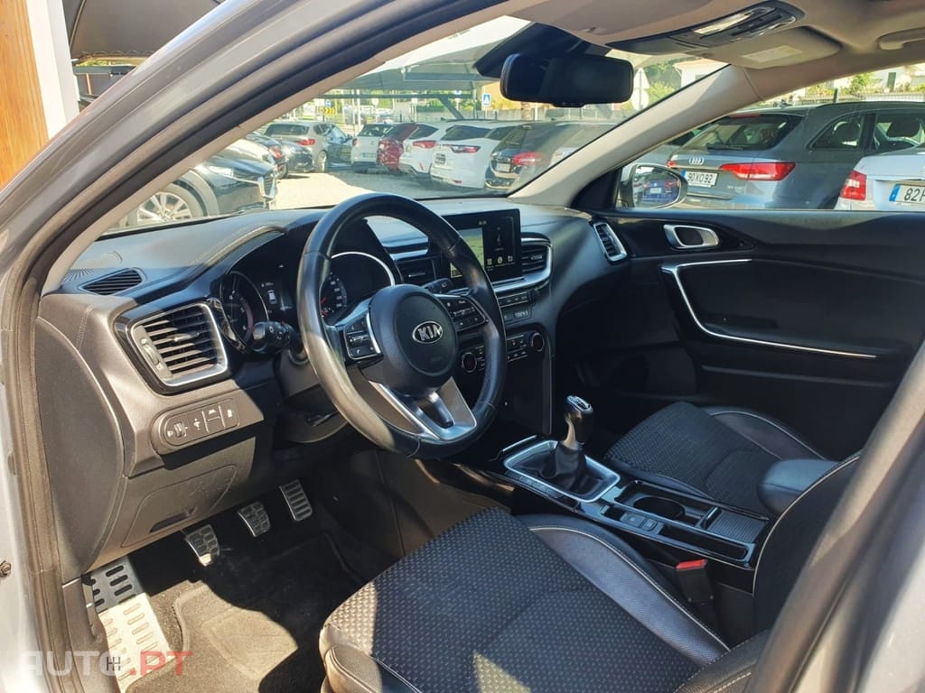 Kia Ceed 1.6 CRDi TX+SRF