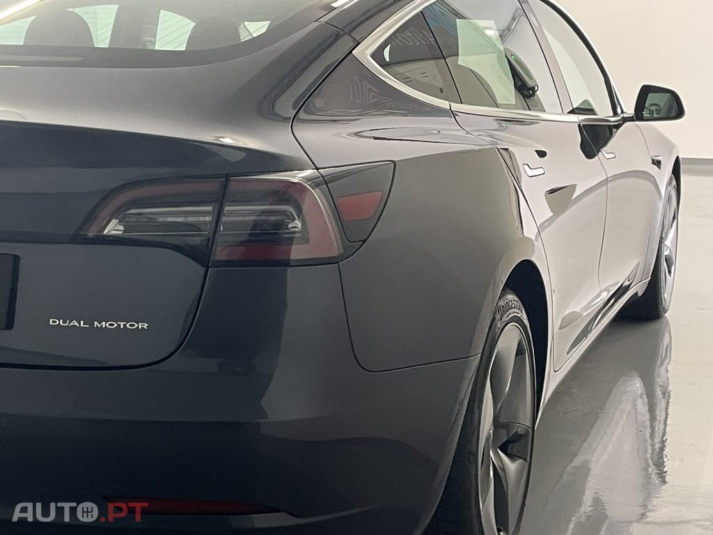 Tesla Model 3 Long-Range Dual Motor AWD