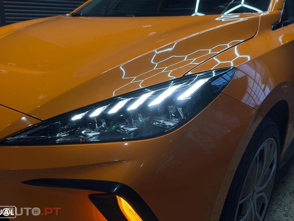 MG MG4 64 kWh Luxury