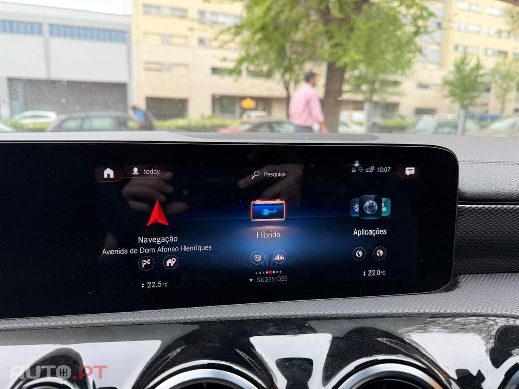 Mercedes-Benz CLA 250 e Progressive