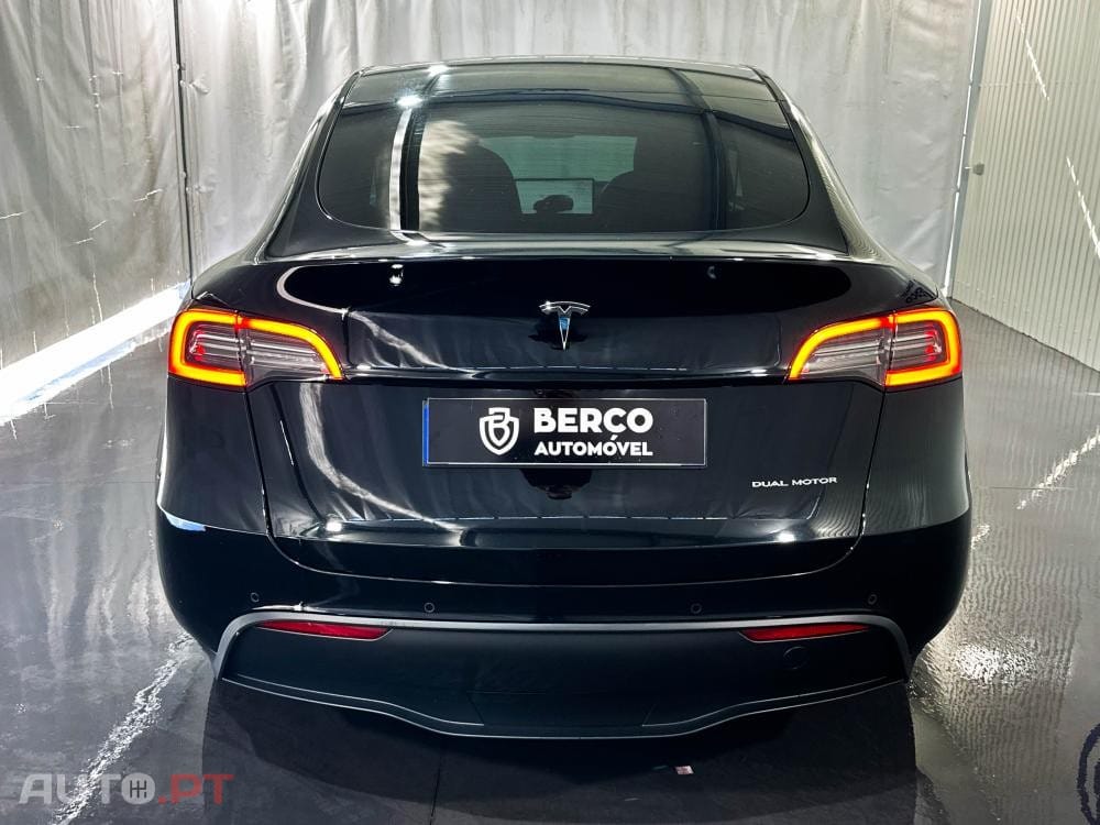 Tesla Model Y Grande Autonomie Dual Motor AWD