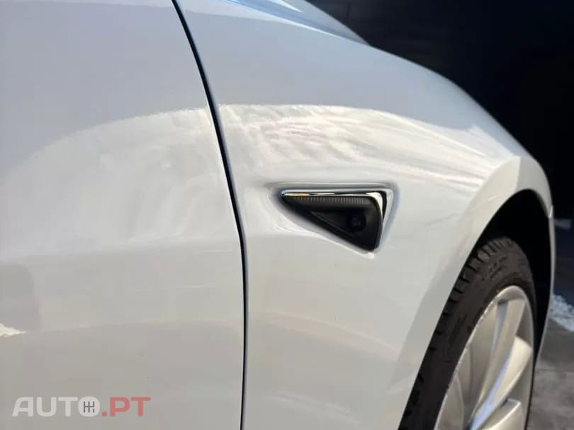 Tesla Model 3 Standard Range Plus RWD