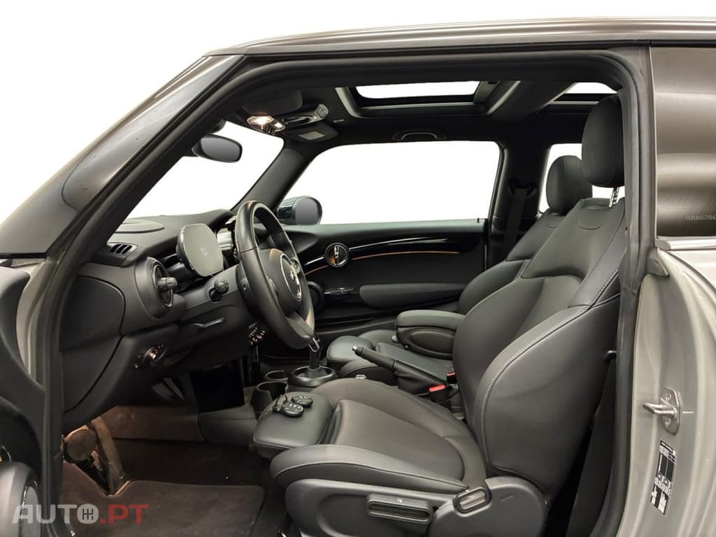 MINI One Cooper Premium Edition