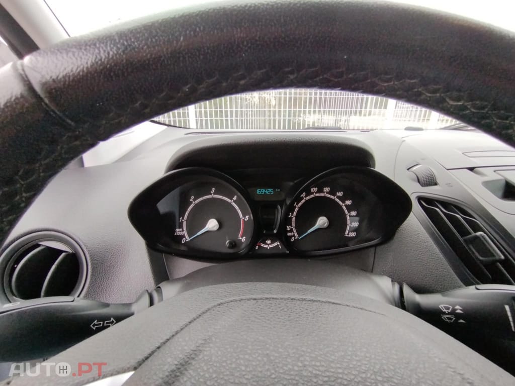 Ford Transit 1.5tdci 2lug courier