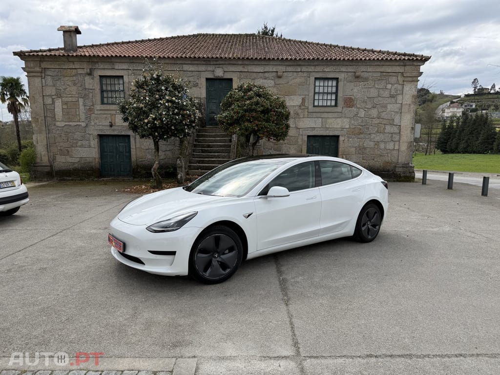 Tesla Model 3 Long Range AWD Dual Motor