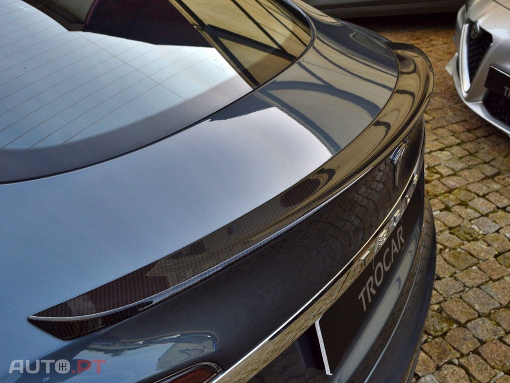 Tesla Model S 85 Perfomance