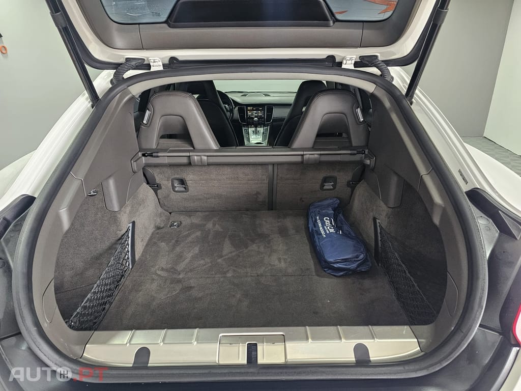 Porsche Panamera Platinum Edition