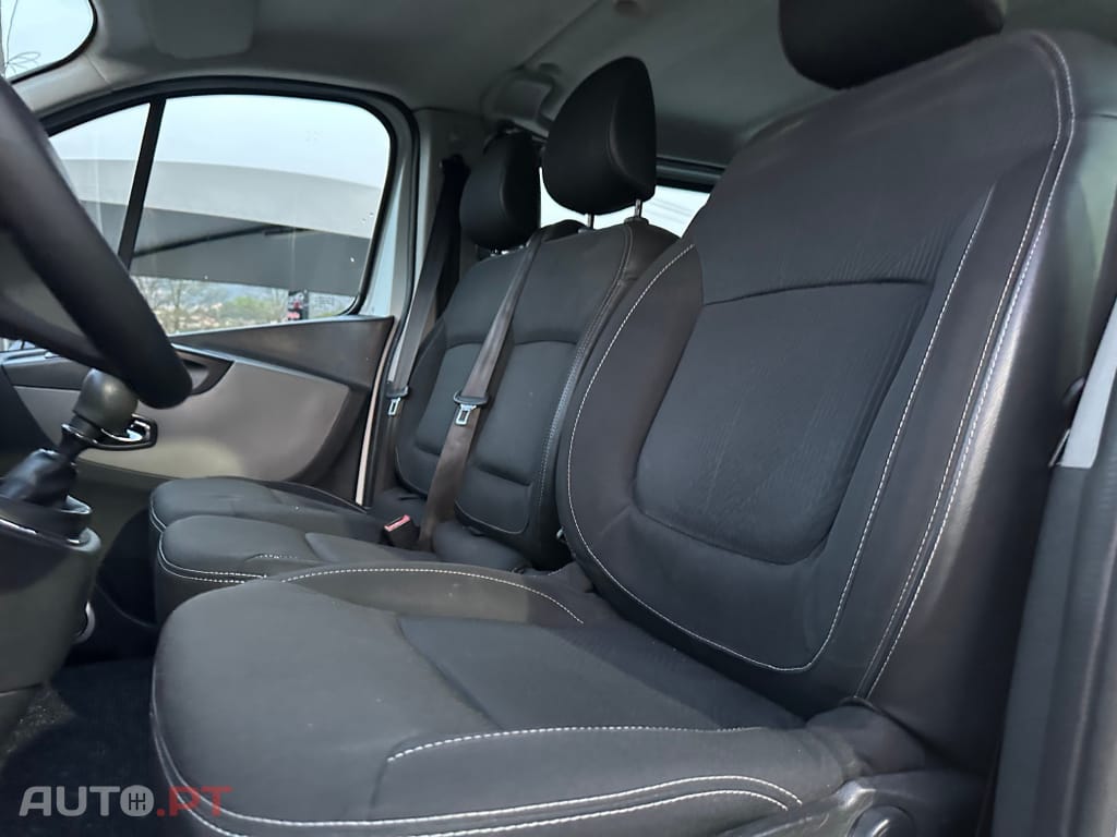 Renault Trafic 1.6 dCi L2H1 6 Lugares