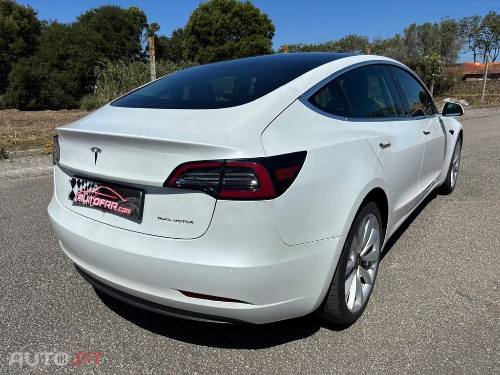 Tesla Model 3 Long-Range Dual Motor AWD