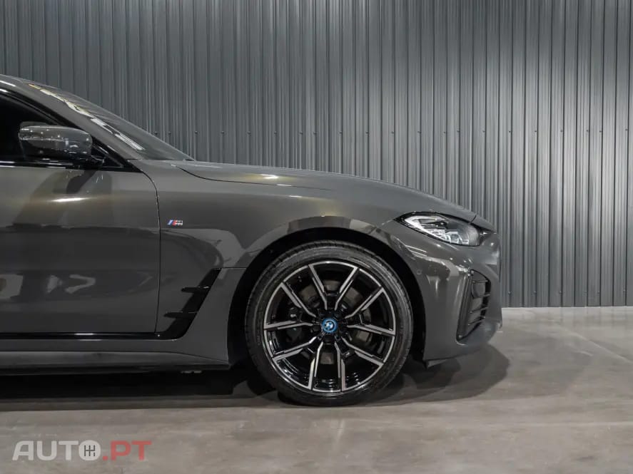 BMW i4 eDrive40 Pack Desportivo M Pro