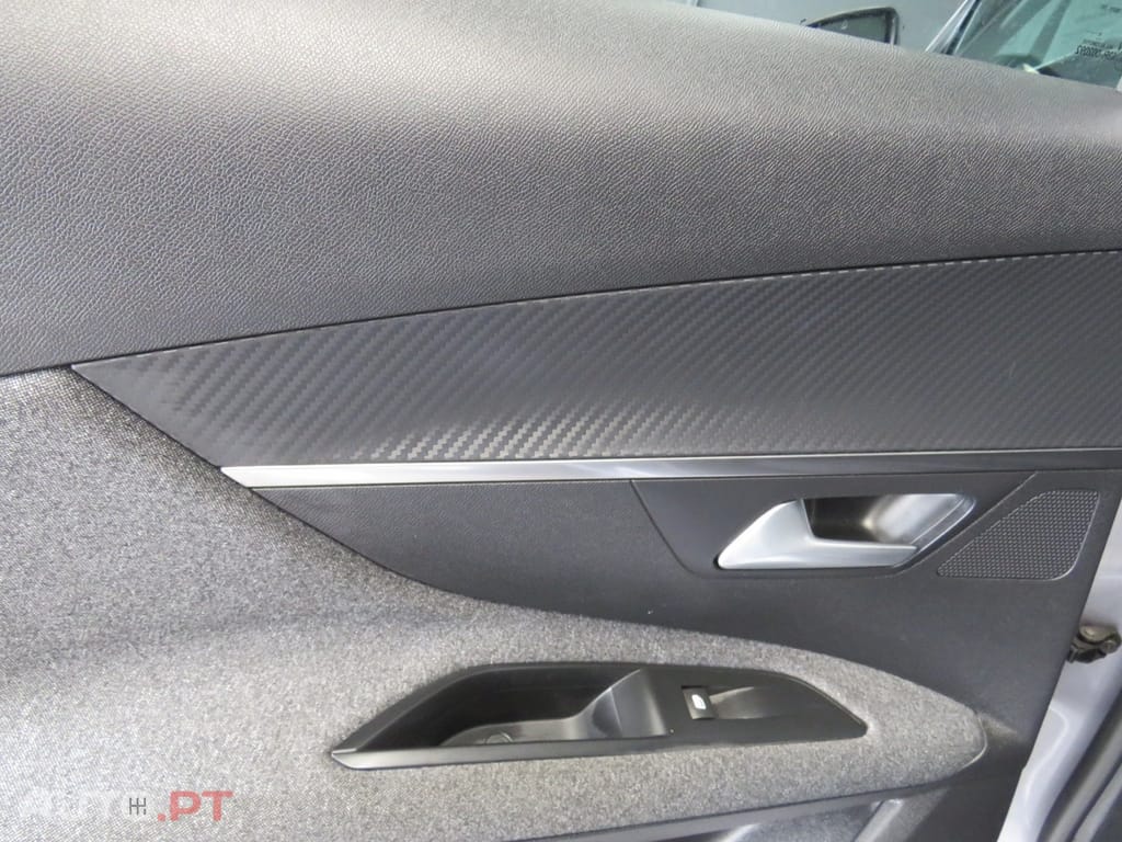 Peugeot 3008 1.5 BlueHDi Active