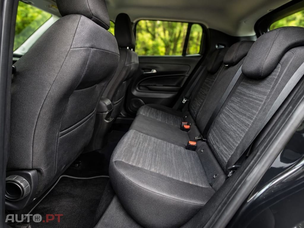Jeep Avenger 54 kWh Black Edition