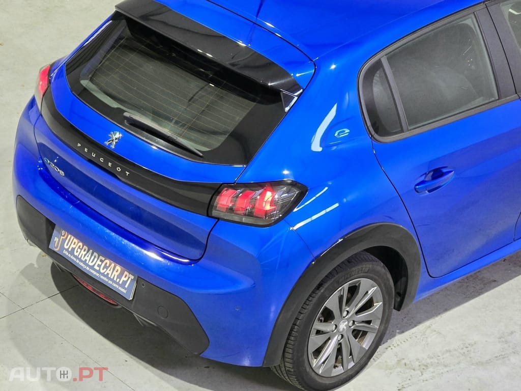 Peugeot E-208 50 kWh Style