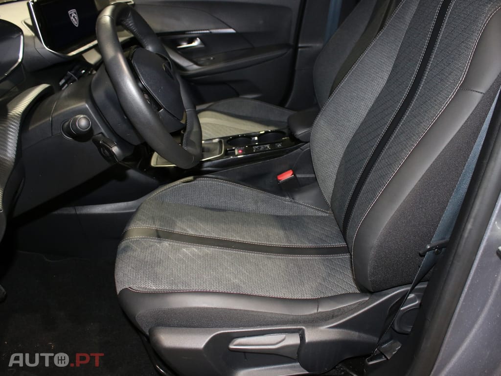 Peugeot 2008 1.2 PureTech Allure