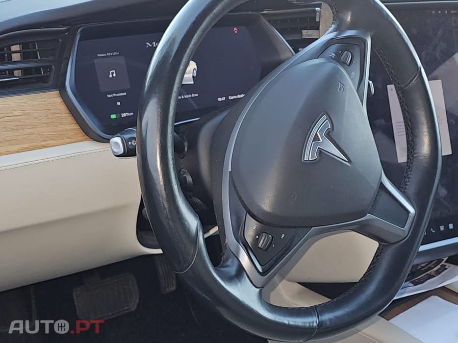 Tesla Model S Long Rang