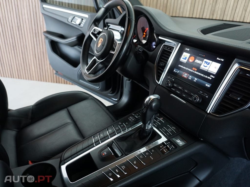 Porsche Macan PDK