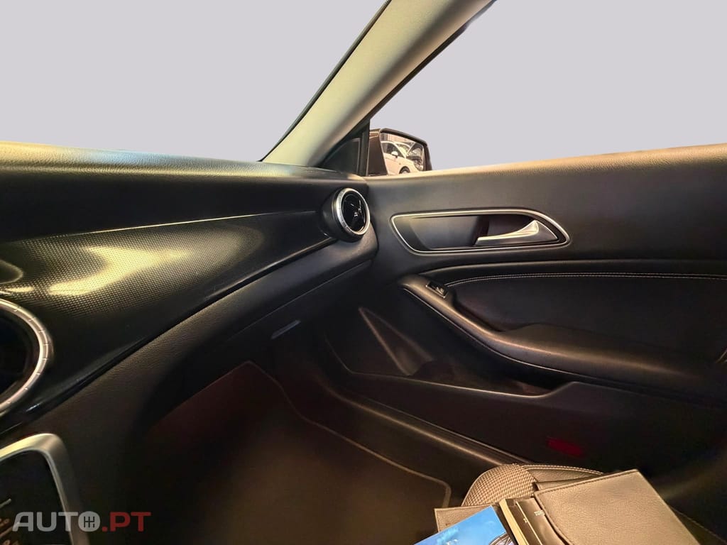 Mercedes-Benz CLA 180 d Shooting Brake
