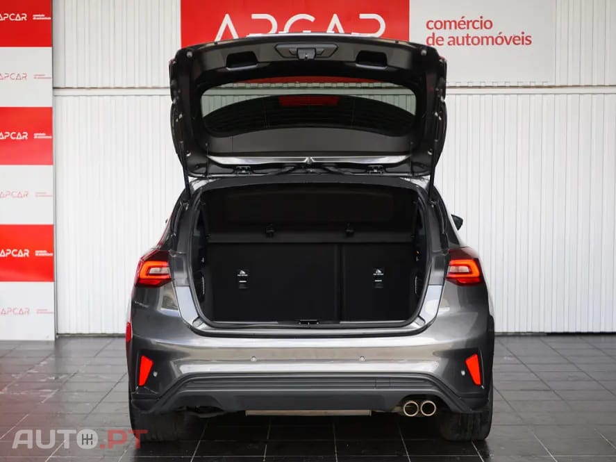 Ford Focus 1.0 EcoBoost MHEV ST-Line