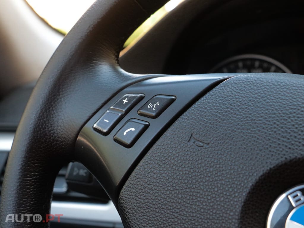 BMW 320 d Touring Navigation Sport