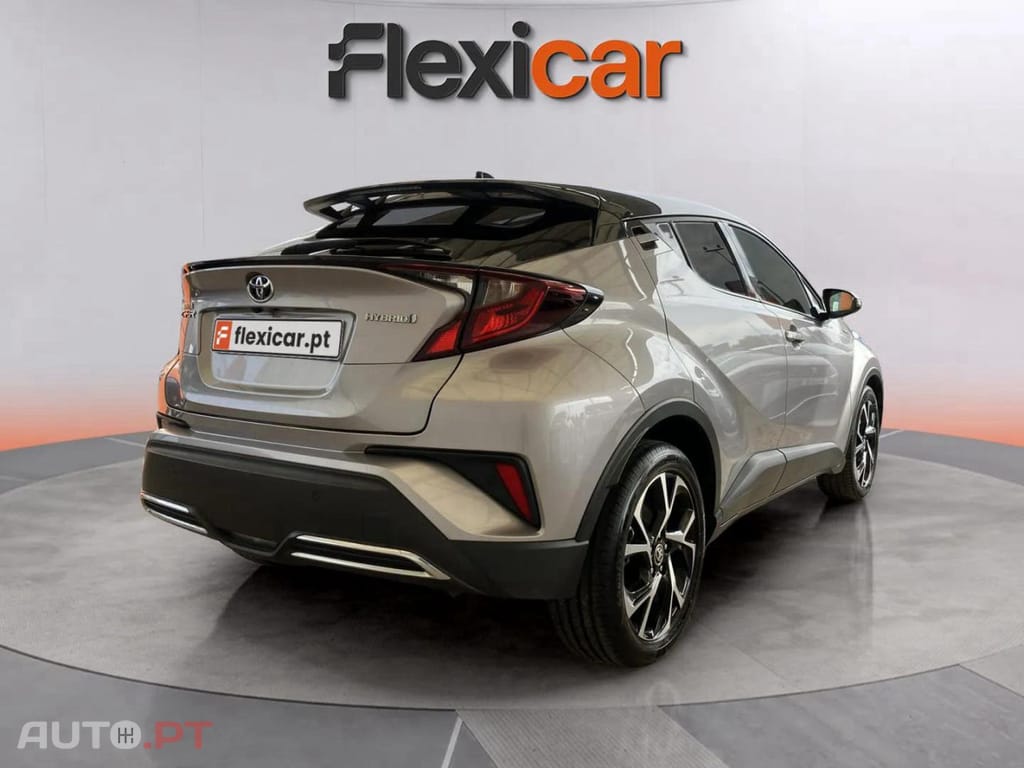 Toyota C-HR 2.0 Hybrid Square Collection