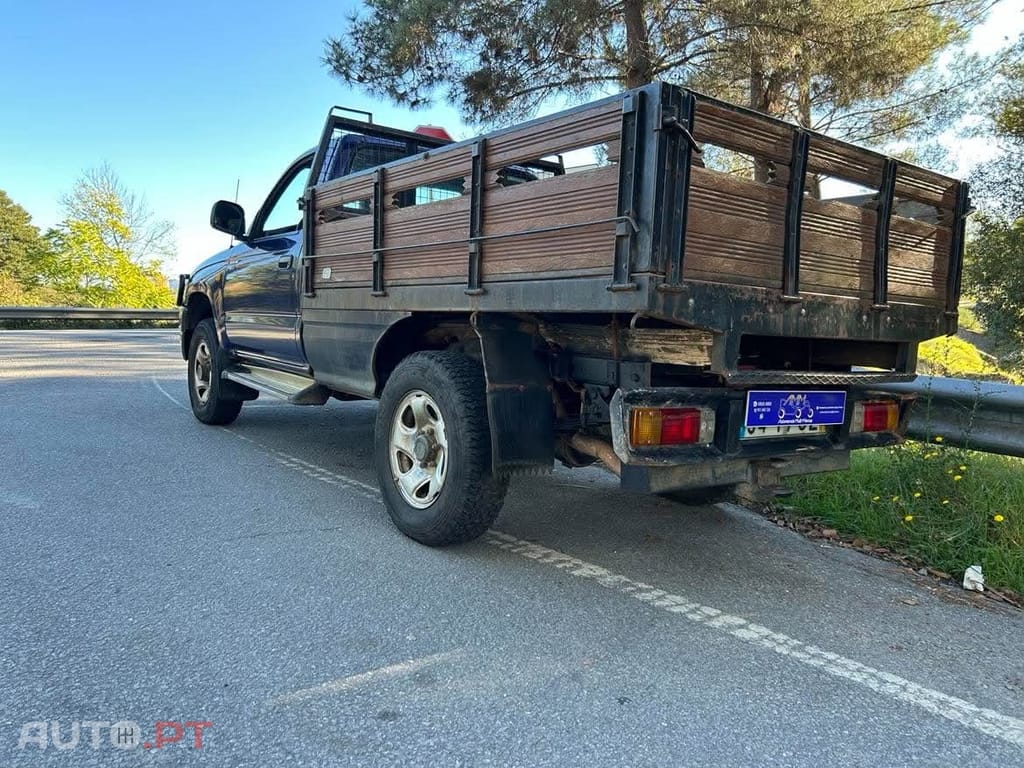 Toyota Hilux 4x4 2.5D-4D
