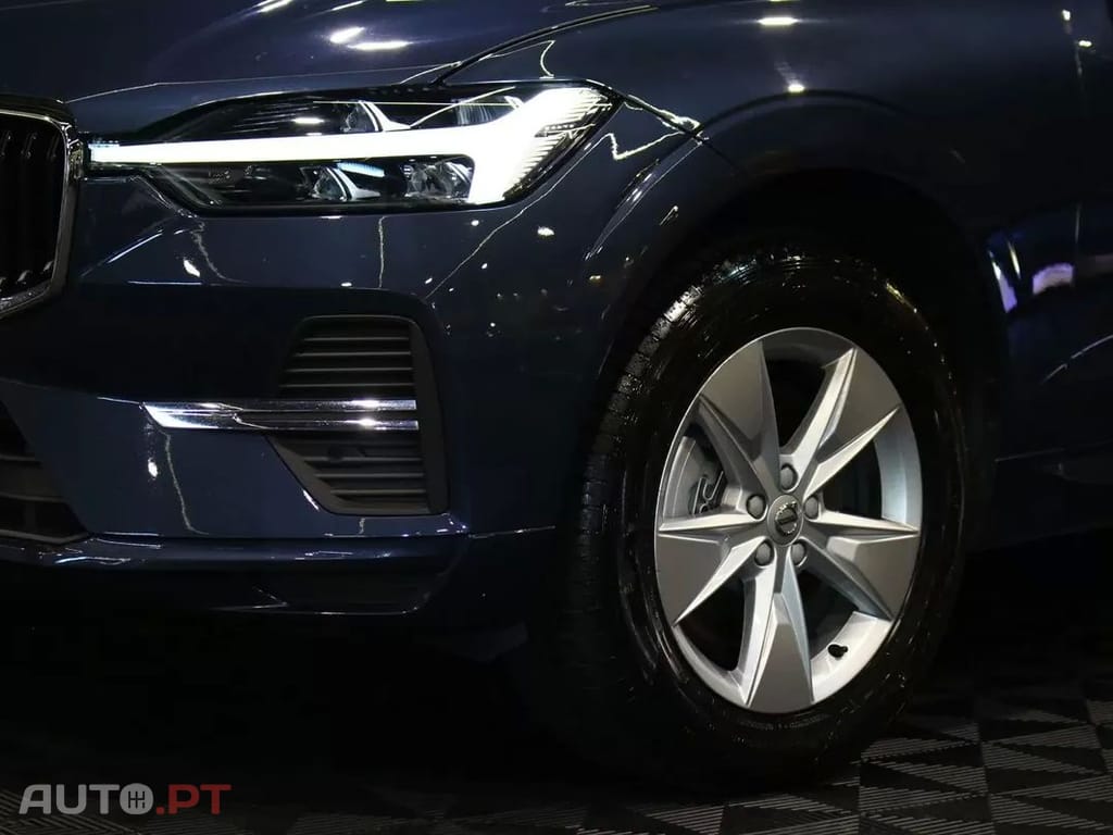 Volvo XC60 2.0 B4 Momentum