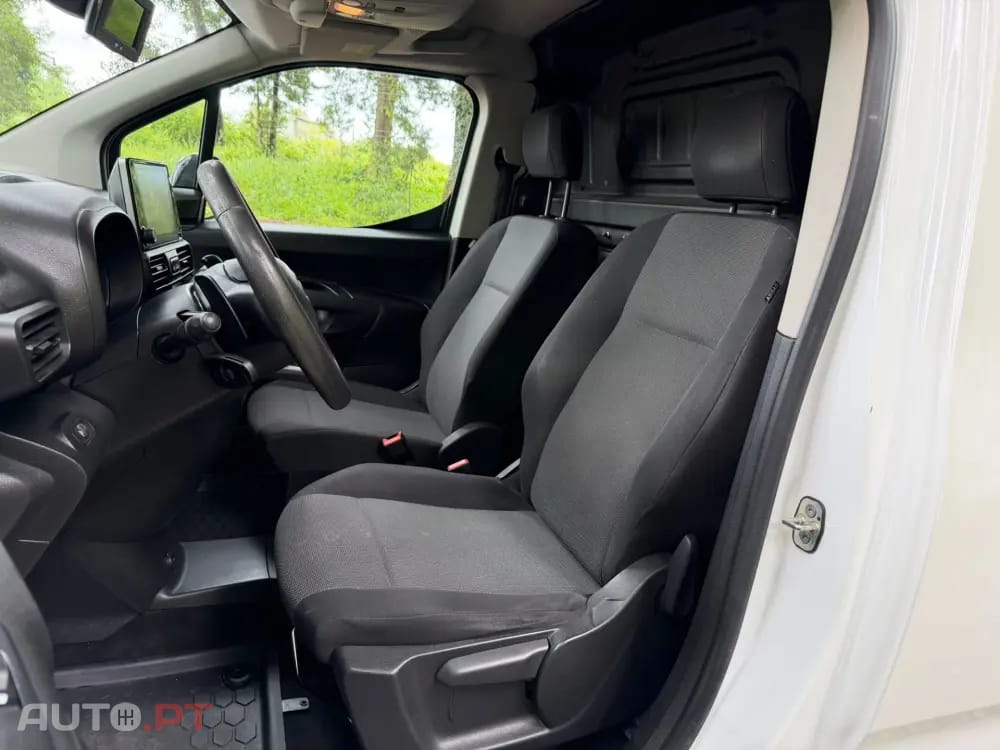 Citroen Berlingo 1.5 BlueHDi XL S&S EHZ EAT8 Control Variospace