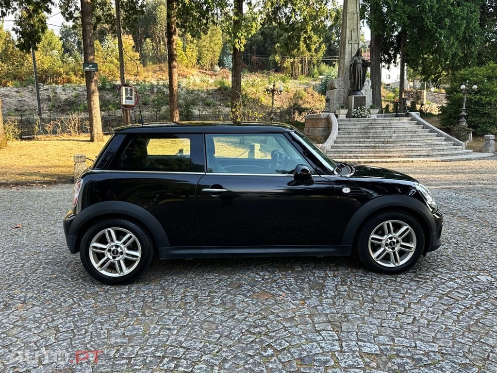 MINI Cooper Cooper D