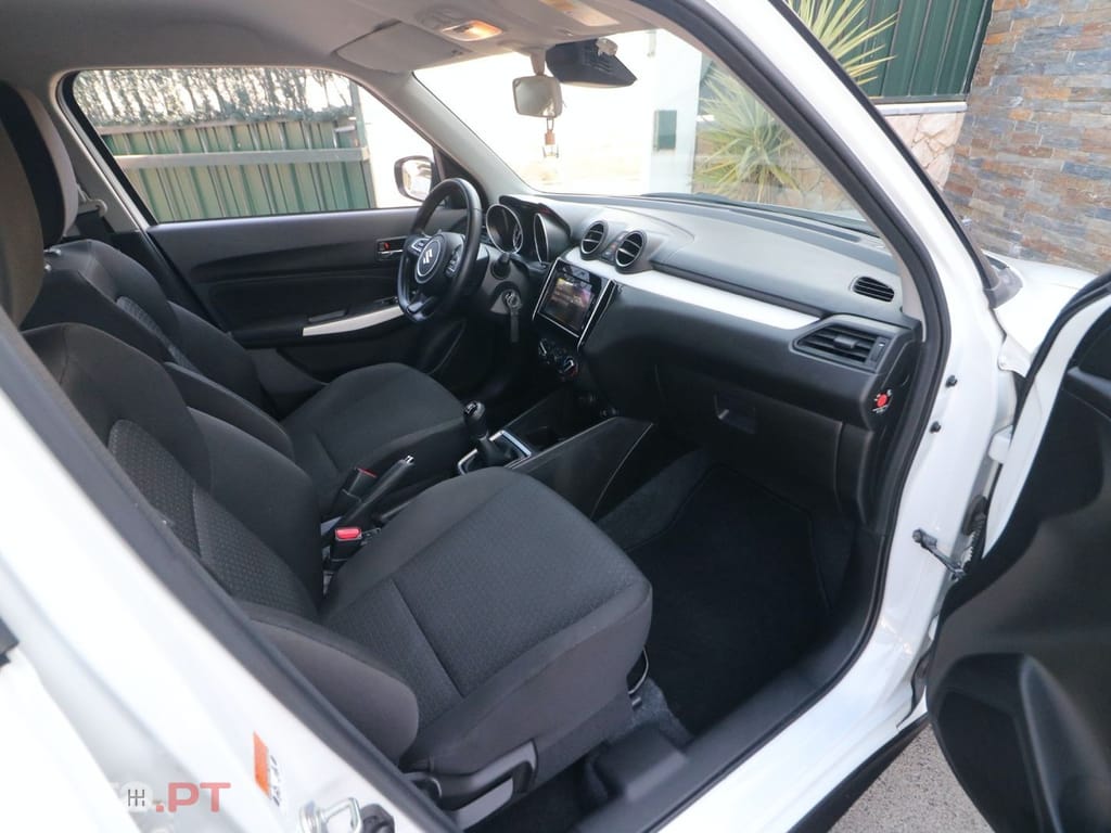 Suzuki Swift HYBRID